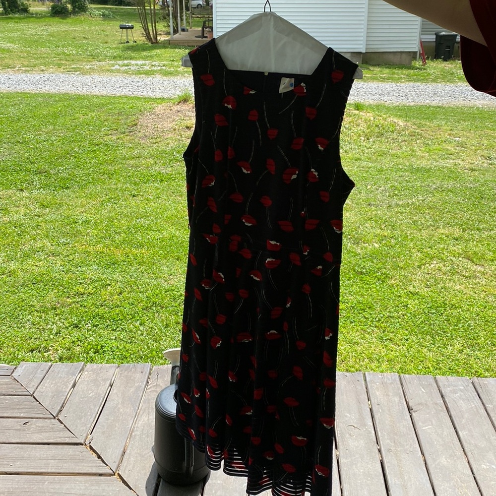 red flowers dress